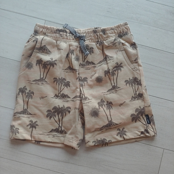 VOLCOM Baby NEW French Terry Hoodie & Shorts - Picture 6 of 10